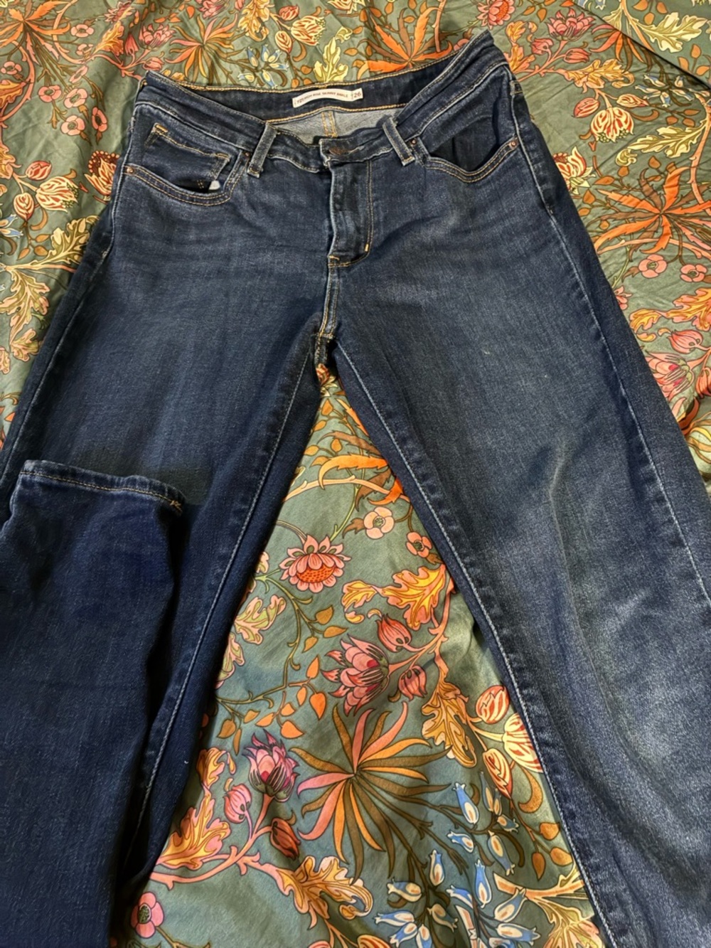 Levi's Women’s Dark Indigo Skinny Jeans